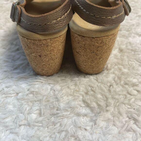 Clarks leather bronze cork platform wedge sandals Size 8M. - Picture 5 of 10